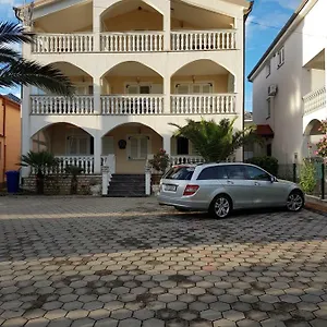 Nika Apartament